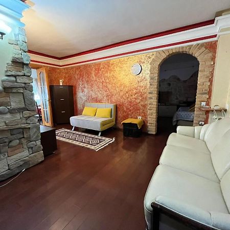 Apartament Central Târgu Neamț Esterno foto